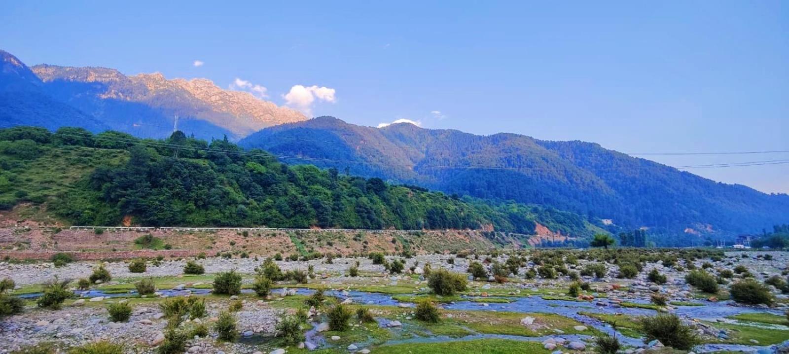 Sojourn Cottages Pahalgam Ngoại thất bức ảnh