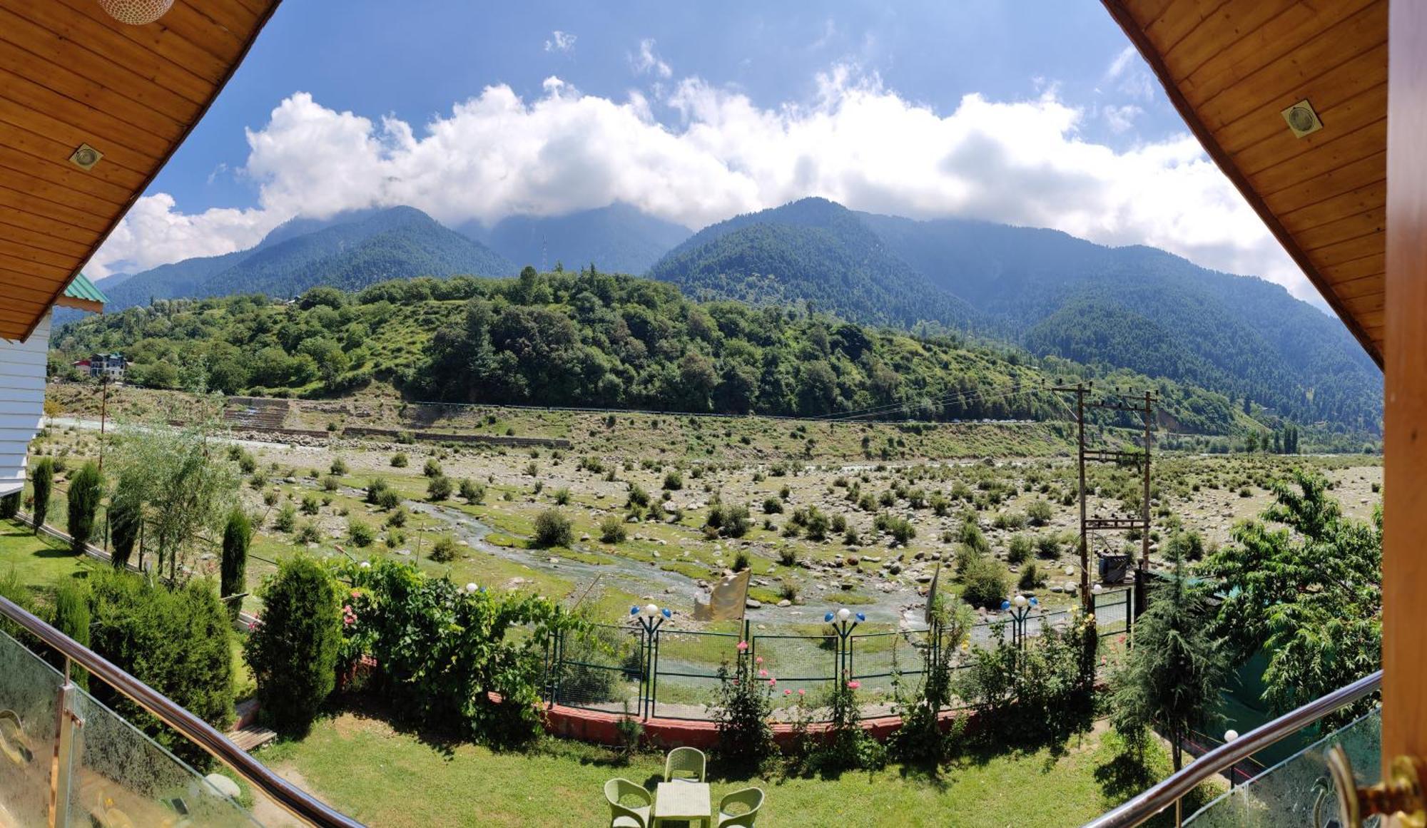 Sojourn Cottages Pahalgam Ngoại thất bức ảnh