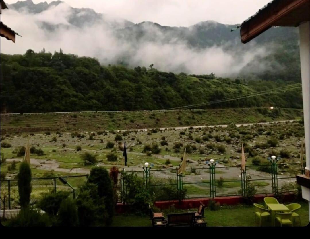Sojourn Cottages Pahalgam Ngoại thất bức ảnh