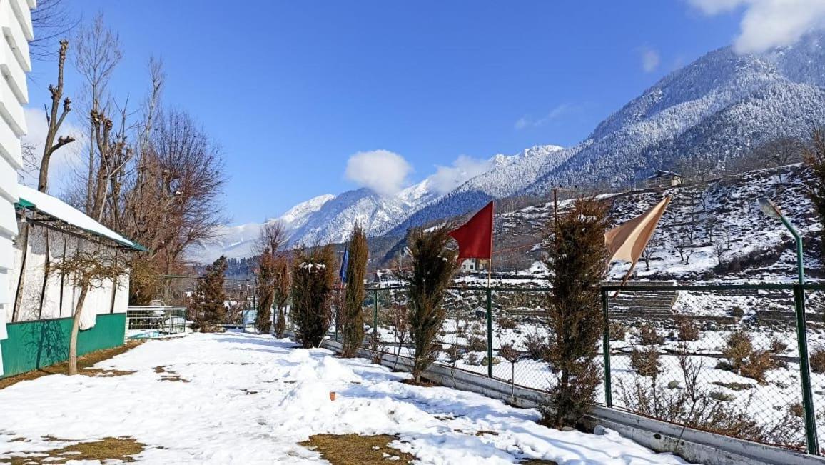 Sojourn Cottages Pahalgam Ngoại thất bức ảnh