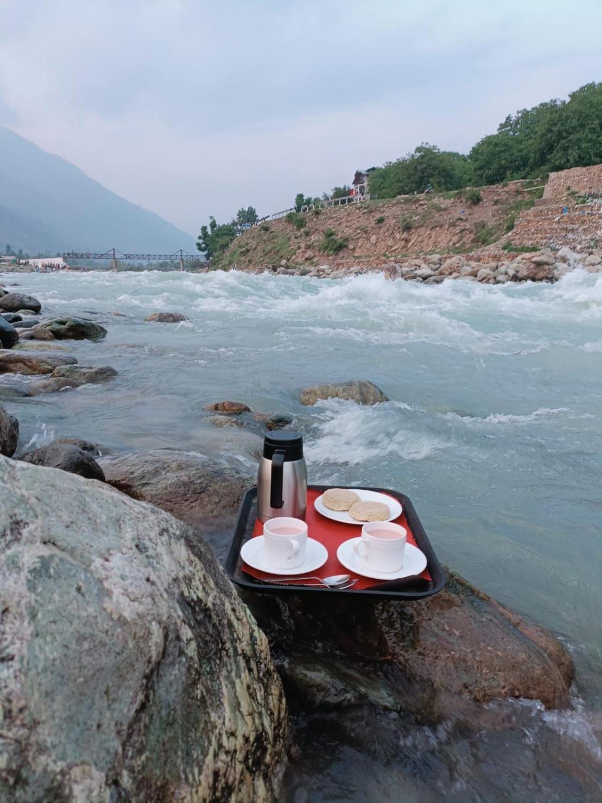 Sojourn Cottages Pahalgam Ngoại thất bức ảnh