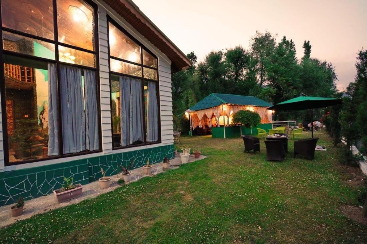 Sojourn Cottages Pahalgam Ngoại thất bức ảnh