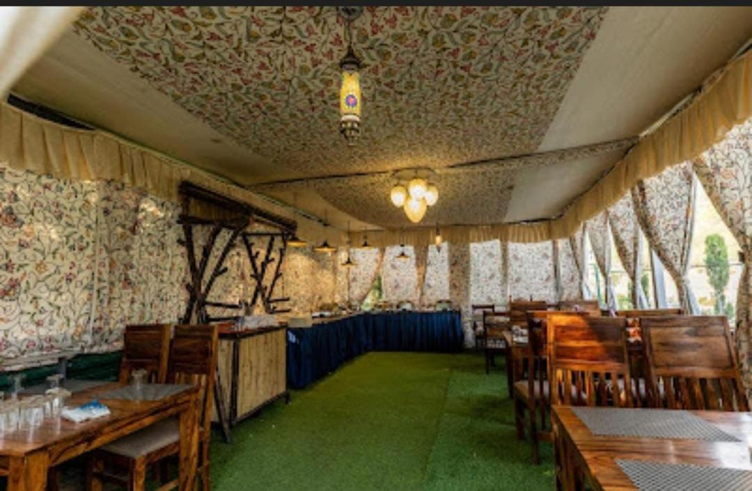 Sojourn Cottages Pahalgam Ngoại thất bức ảnh